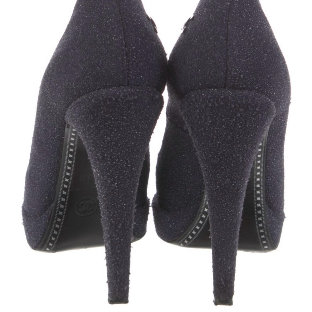 Chanel Interlocking CC Glittery Suede Heels - Picture 4 of 7